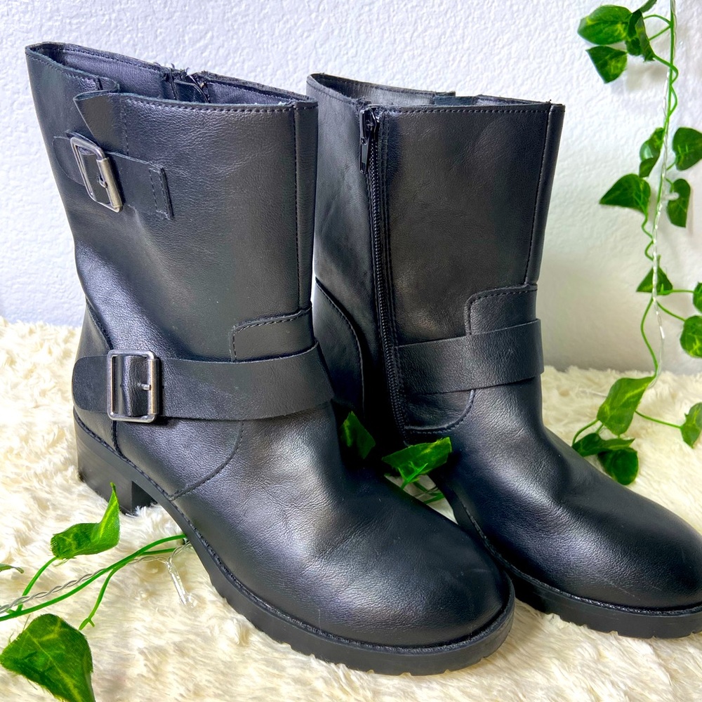 Black Boots